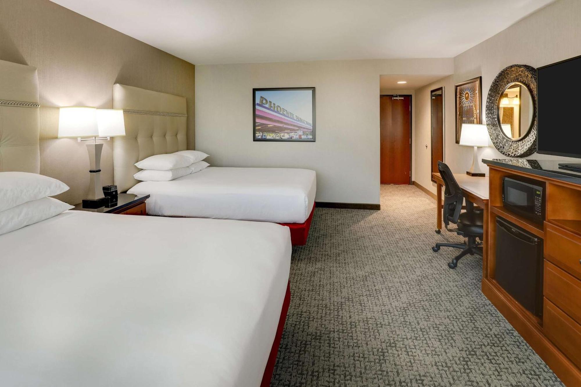 Drury Inn & Suites Phoenix Airport Exterior foto