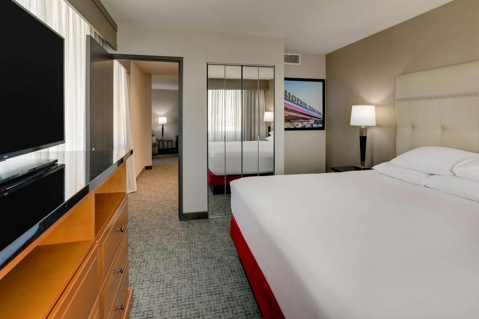 Drury Inn & Suites Phoenix Airport Exterior foto