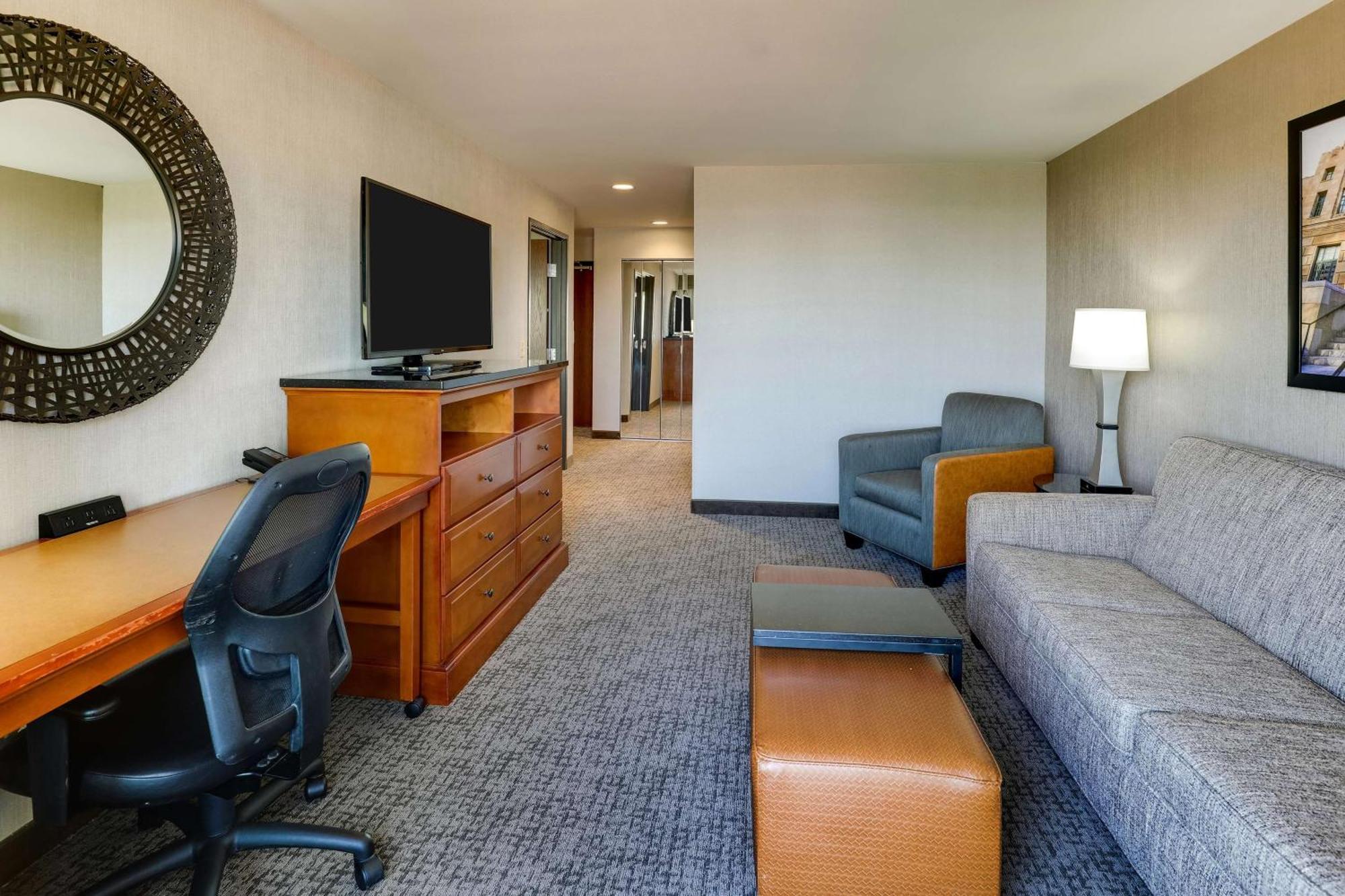 Drury Inn & Suites Phoenix Airport Exterior foto